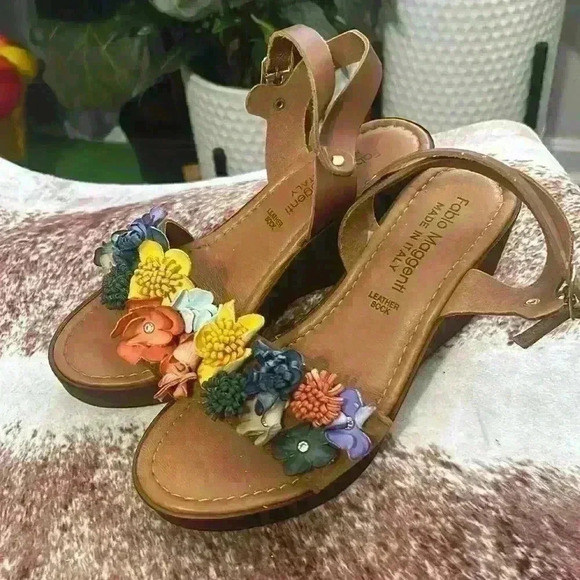 Fabio Maggenti Italian Wedge Sandals Flower Detail Size 7.5 - Picture 1 of 4